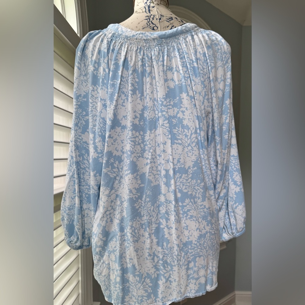 Bundle of 3 EUC Crown & Ivy Floral Peasant Tops. Size XL - Picture 8 of 13
